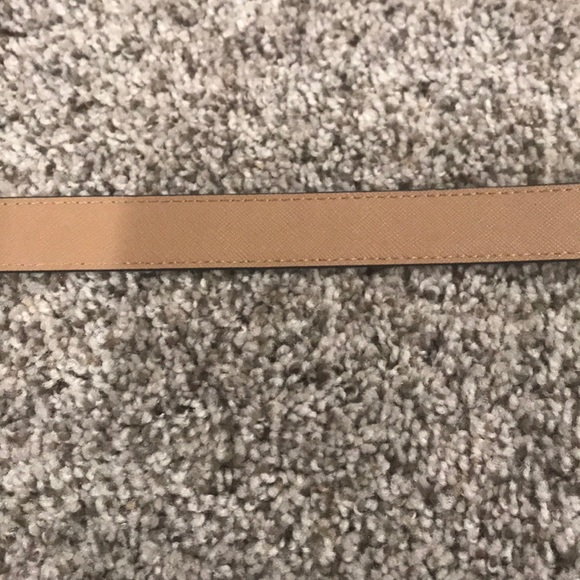 Michael Kors Twist Reversible Belt - Picture 4 of 4